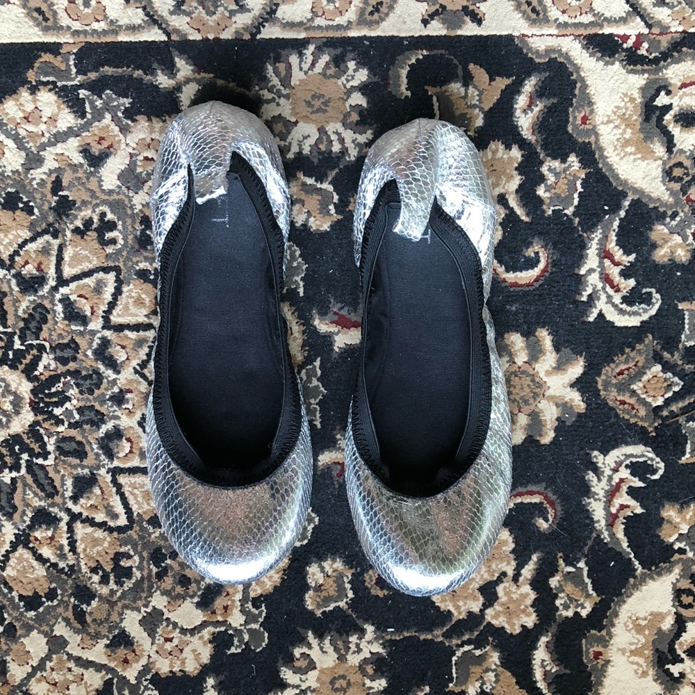 Loft Silver Ballet Shoe size 8.5. Black Trim and Sole.